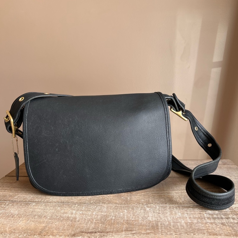 Vintage Coach Patricia Legacy Bag Style 9951 in black glove tanned leather